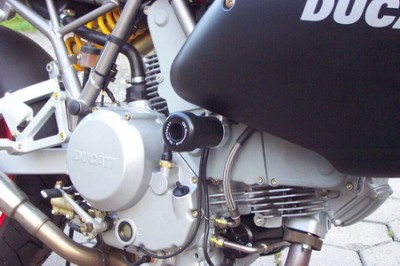 1 PAIR GSG PROTECTORS, DUCATI 750/900S SS-IE NUDA 01-NO MODIFICATIONS REQUIRED image